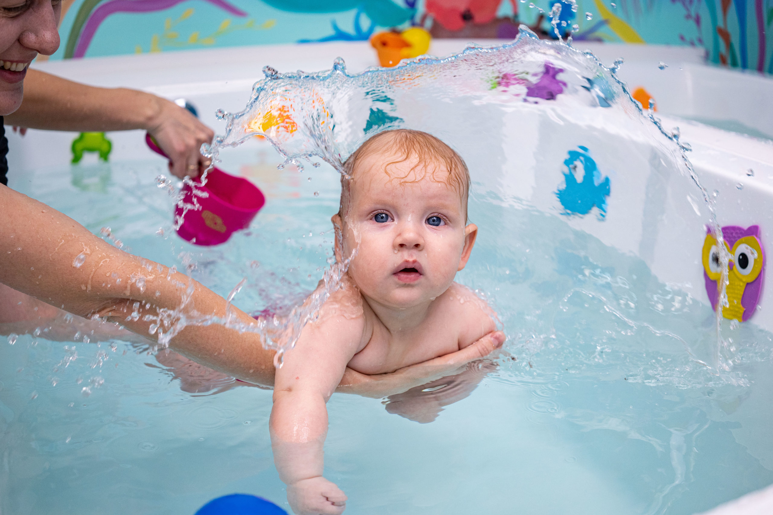 польза  плавания для малышей